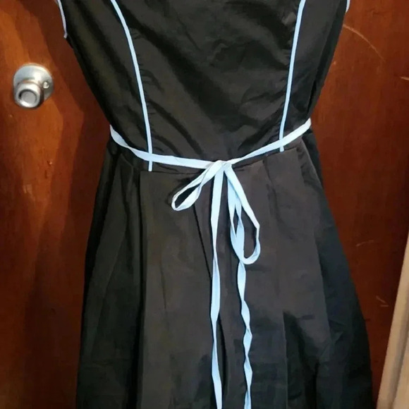 Corset Style  Dress - Picture 7 of 15